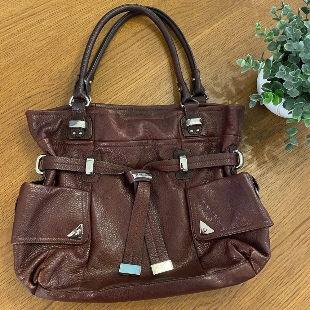 B Makowsky leather shoulder bag
